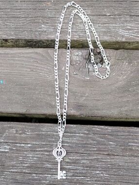 24",Silver Key Pendant Necklace